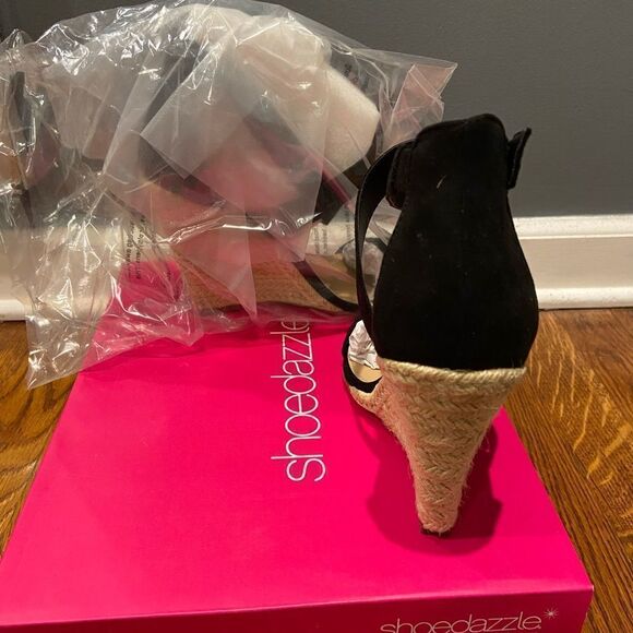 Shoe dazzle Genova wedge in black. - Picture 3 of 6